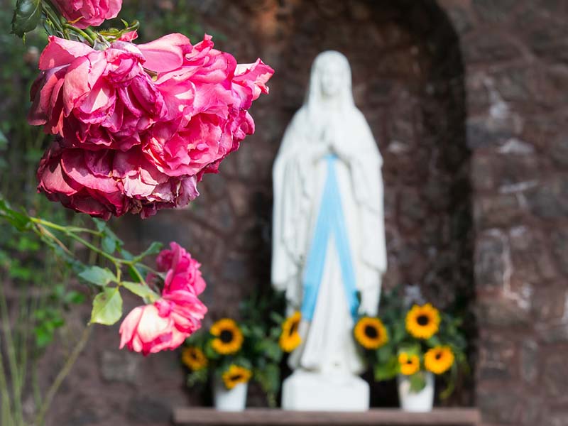 Virgin Mary with flowers